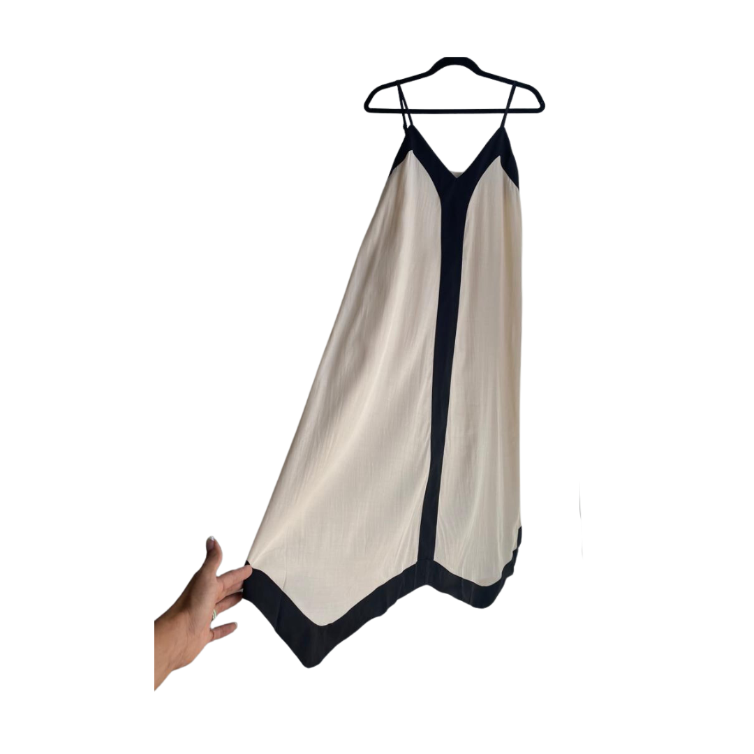 Vestido hueso largo línea vertical