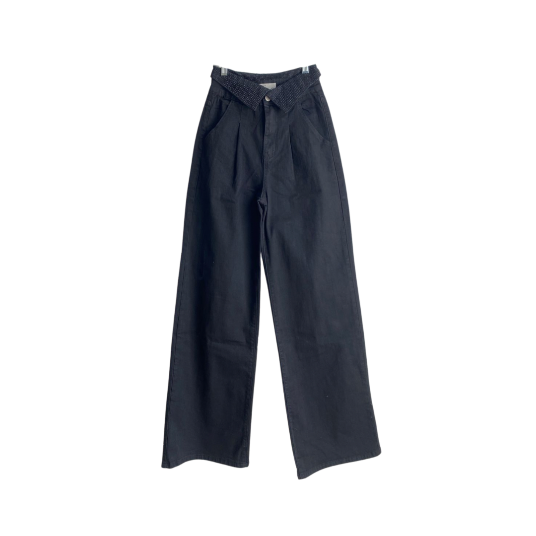 Pantalón con solapa negro