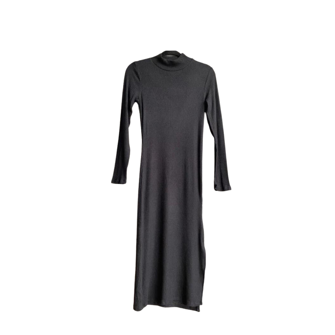 Vestido básico negro manga larga